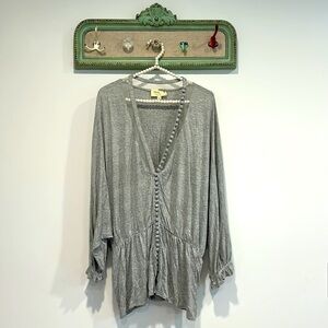 Elizabeth & James grey slouchy drape wide 3/4 sleeve large women’s